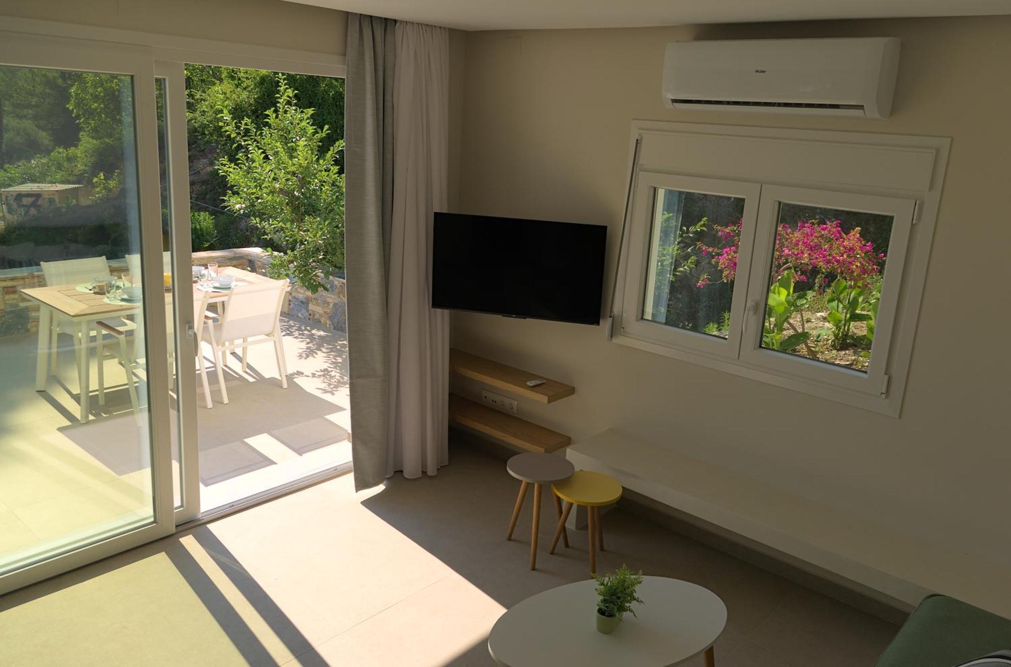 Les Maisonettes コッカリ エクステリア 写真
